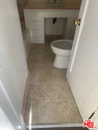 $2,395 | 107 West 84th Place, Los Angeles, CA 90003