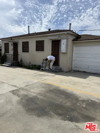 $2,395 | 107 West 84th Place, Los Angeles, CA 90003
