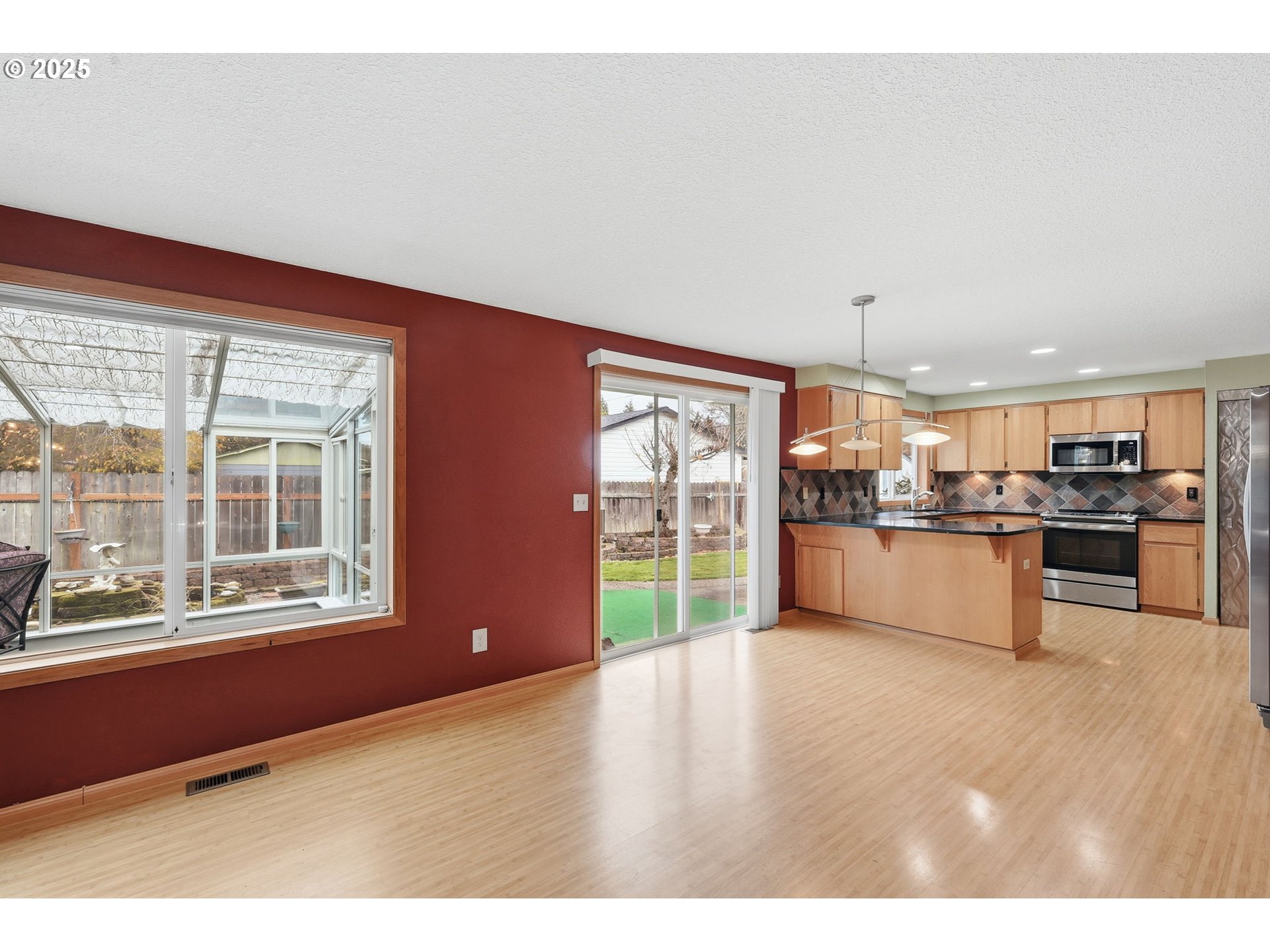 19235 Southwest Durell Court Beaverton, OR 97003 - Photo 14 of 47