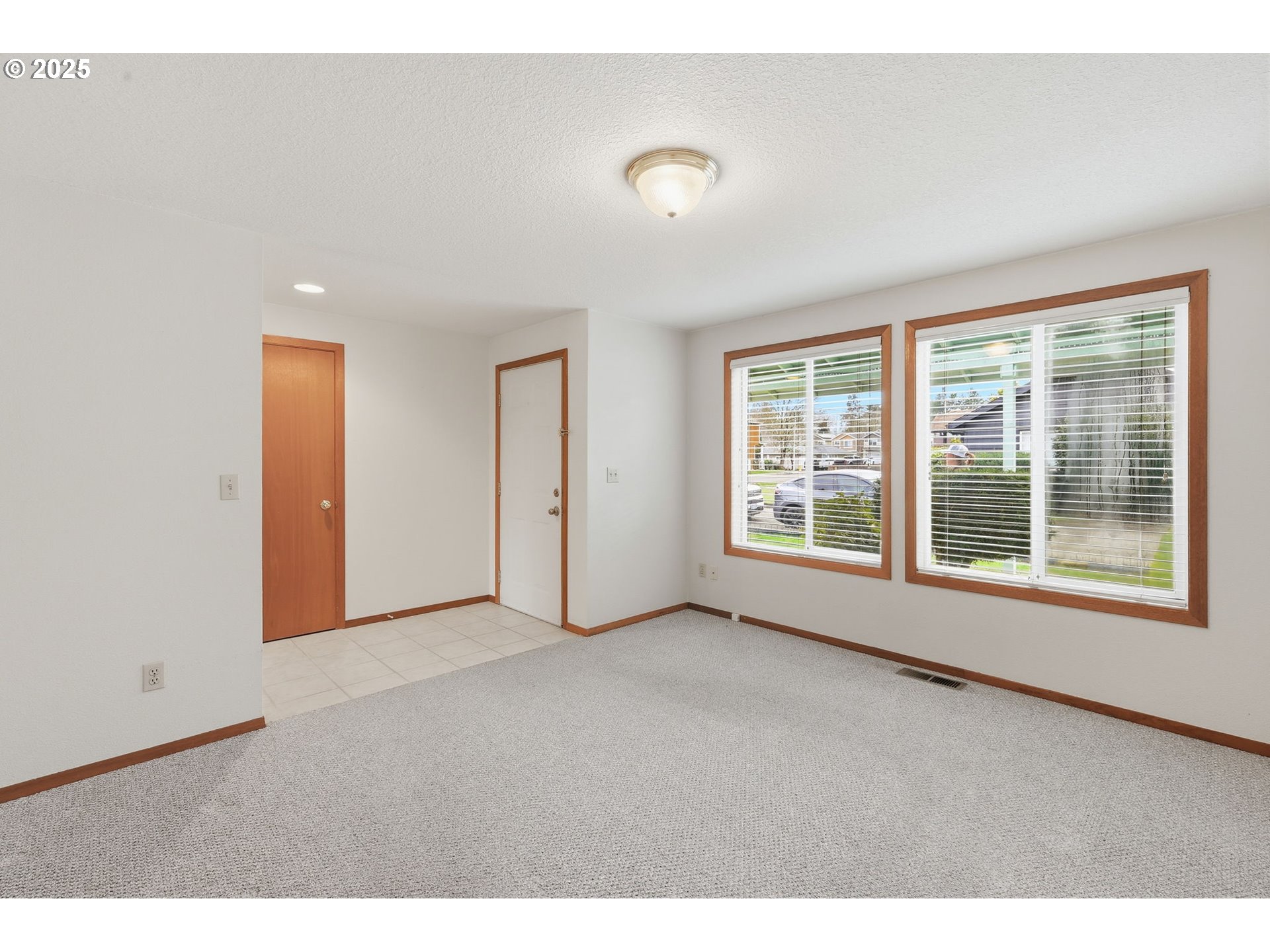 19235 Southwest Durell Court Beaverton, OR 97003 - Photo 4 of 47