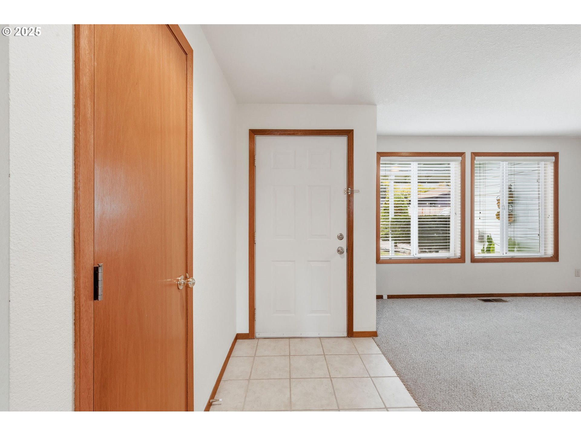 19235 Southwest Durell Court Beaverton, OR 97003 - Photo 5 of 47