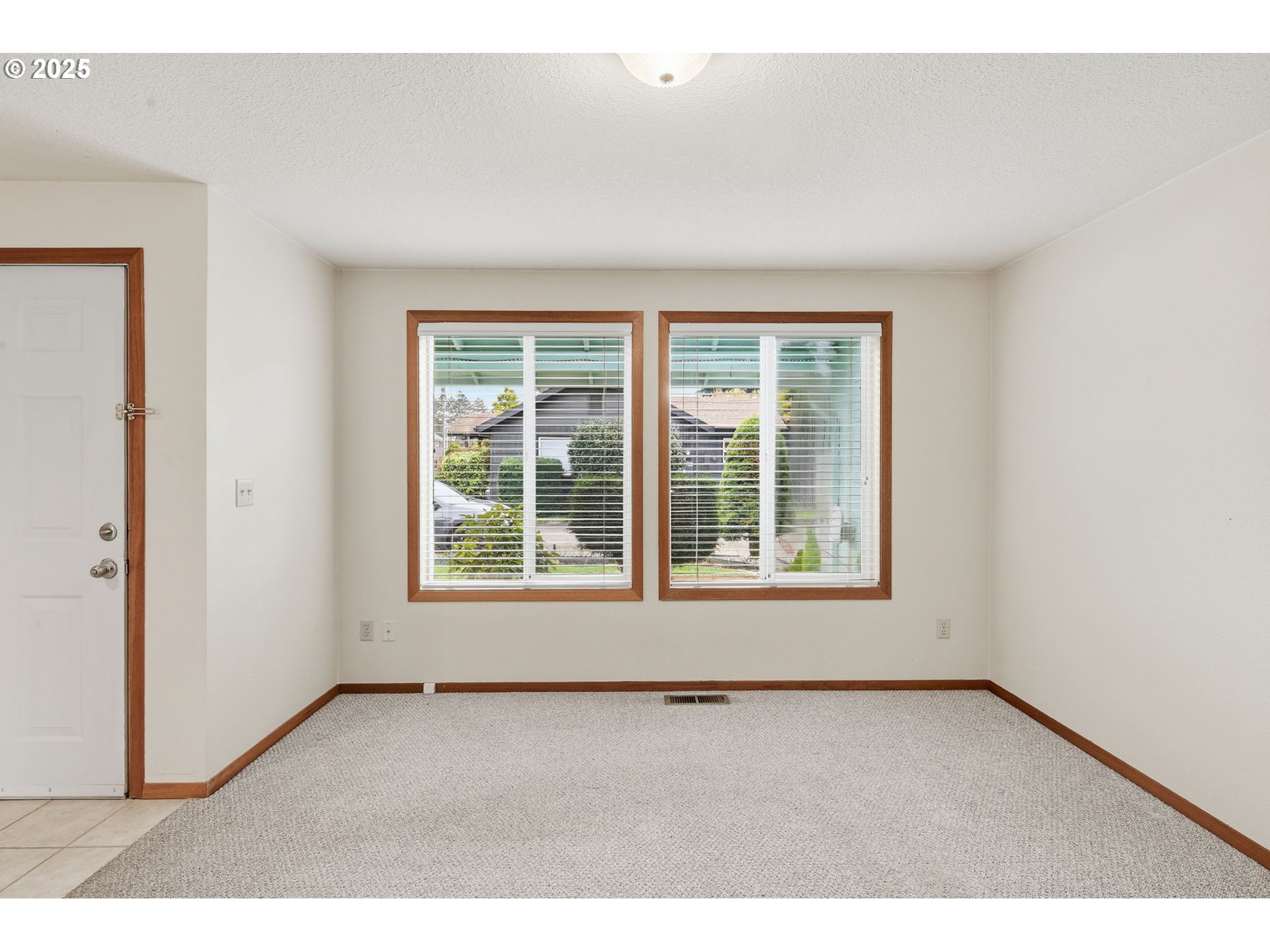 19235 Southwest Durell Court Beaverton, OR 97003 - Photo 6 of 47