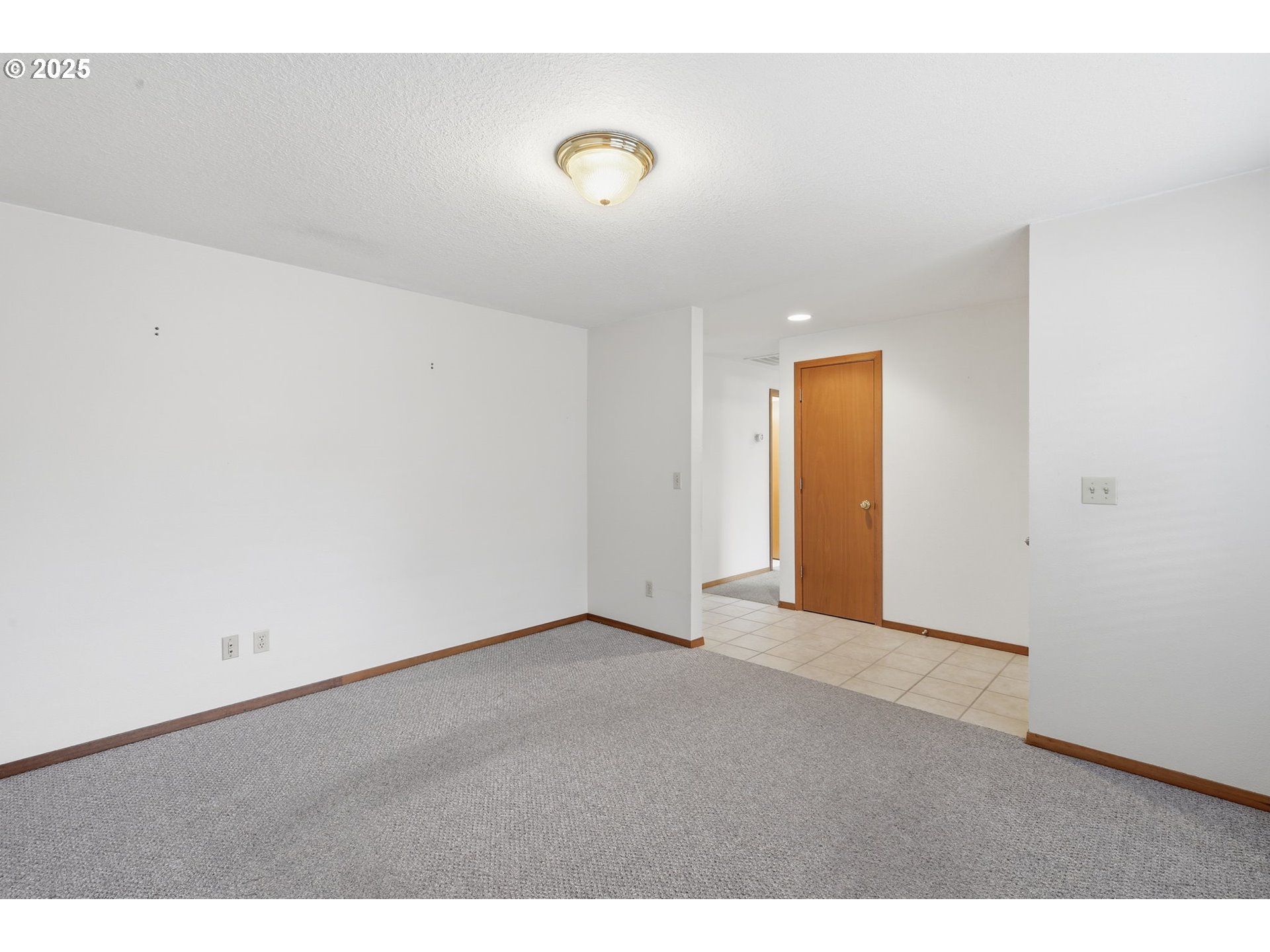 19235 Southwest Durell Court Beaverton, OR 97003 - Photo 9 of 47