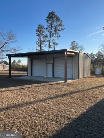 a view of a house with a roof