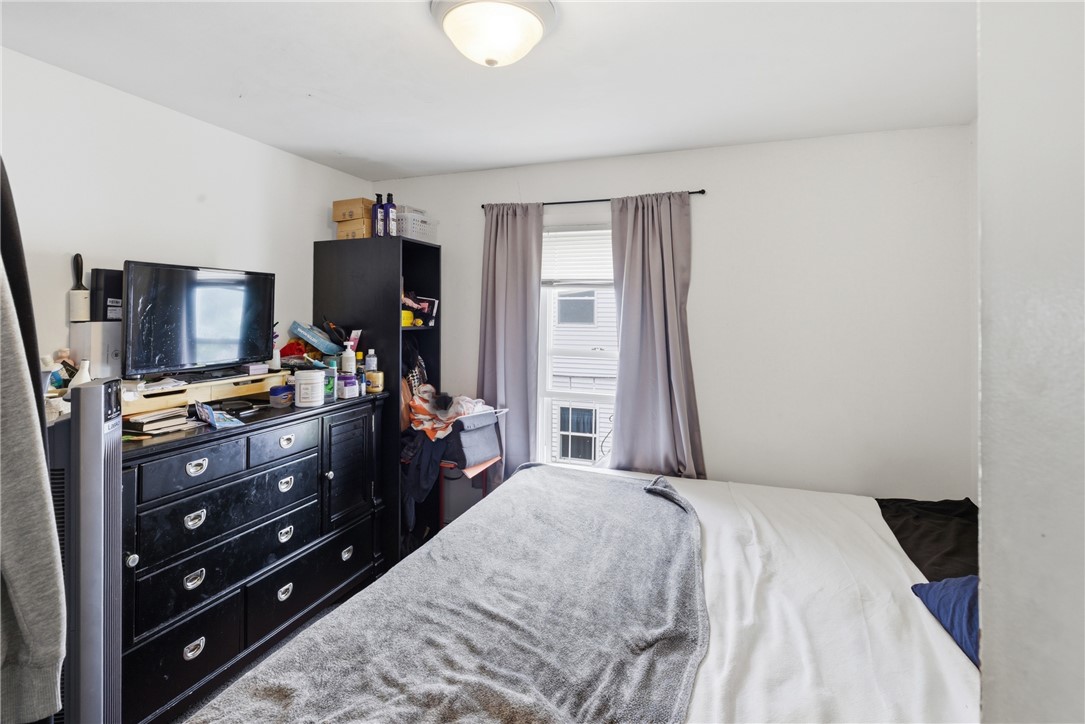 46 Lilac Street Pawtucket, RI 02860 - Photo 10 of 27
