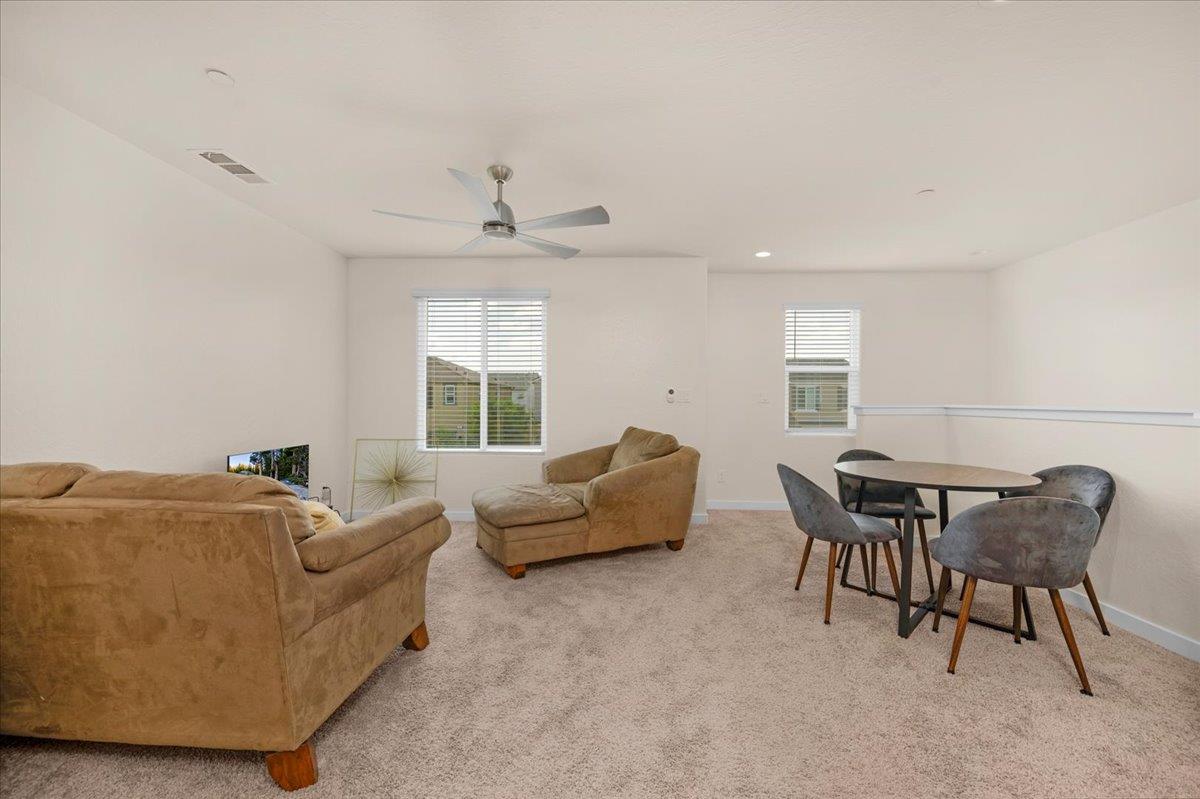 841 Corazon Avenue Clovis, CA 93619 - Photo 16 of 48