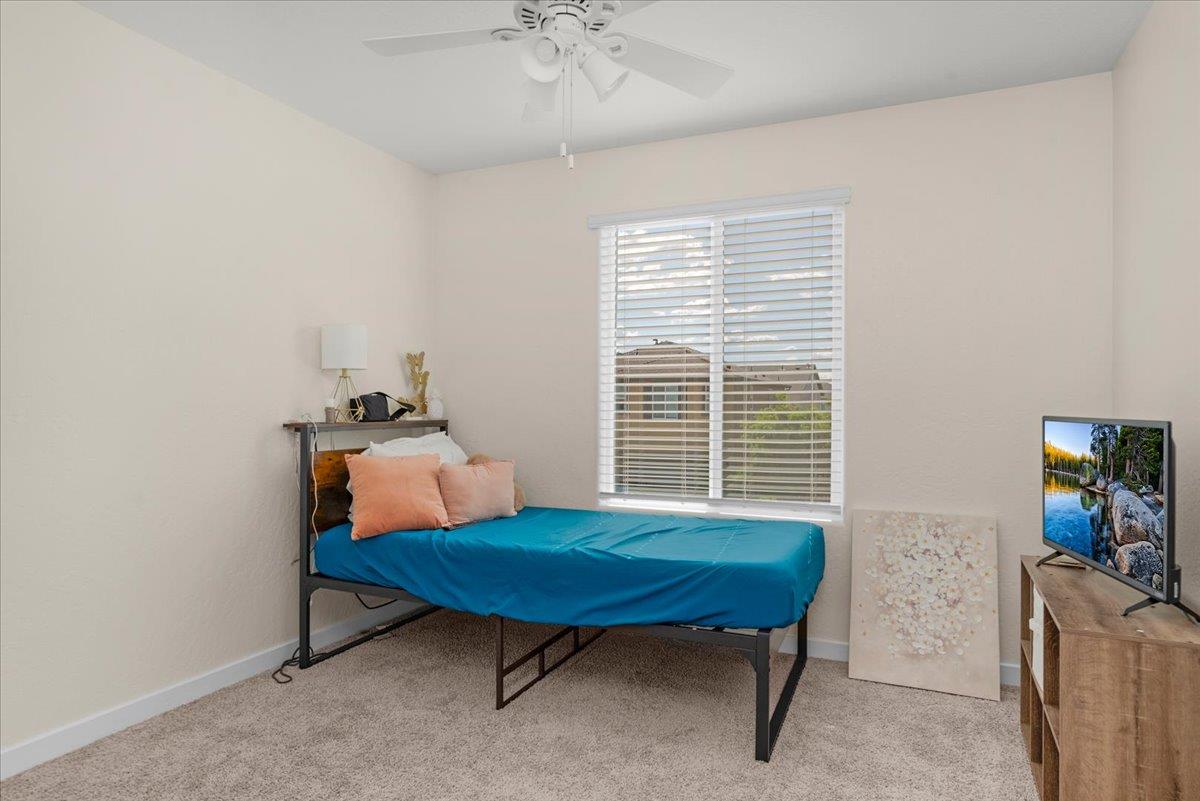 841 Corazon Avenue Clovis, CA 93619 - Photo 22 of 48