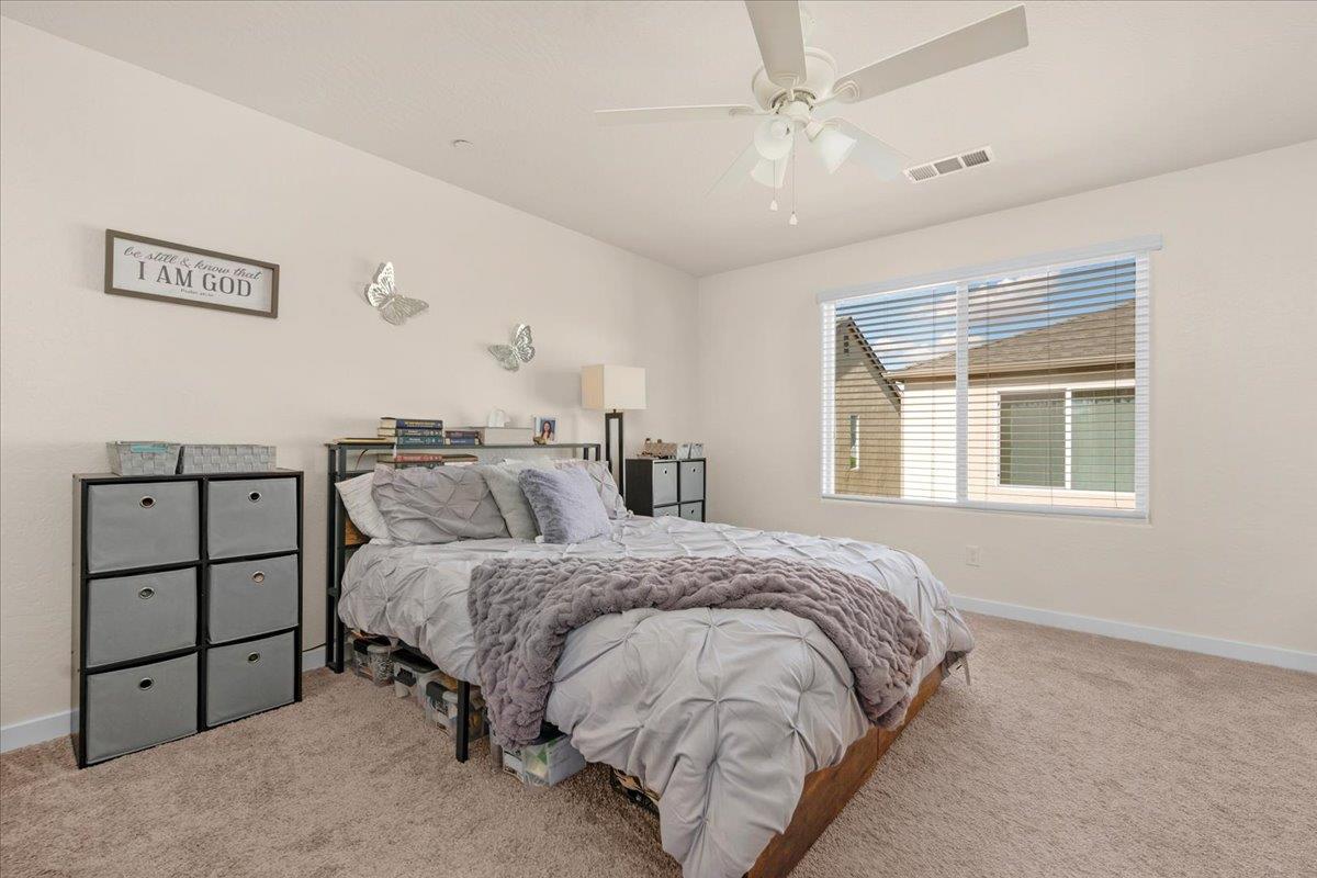 841 Corazon Avenue Clovis, CA 93619 - Photo 28 of 48