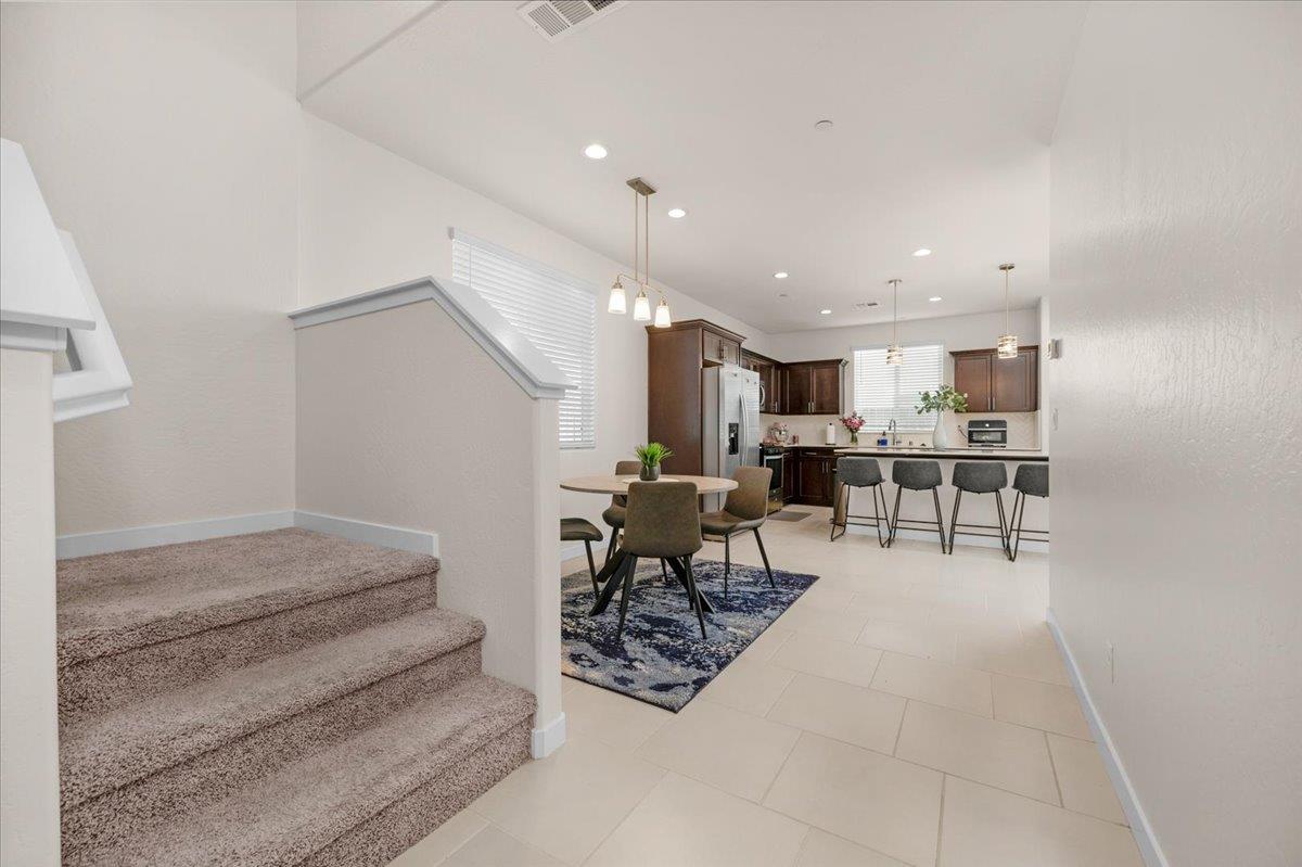 841 Corazon Avenue Clovis, CA 93619 - Photo 4 of 48