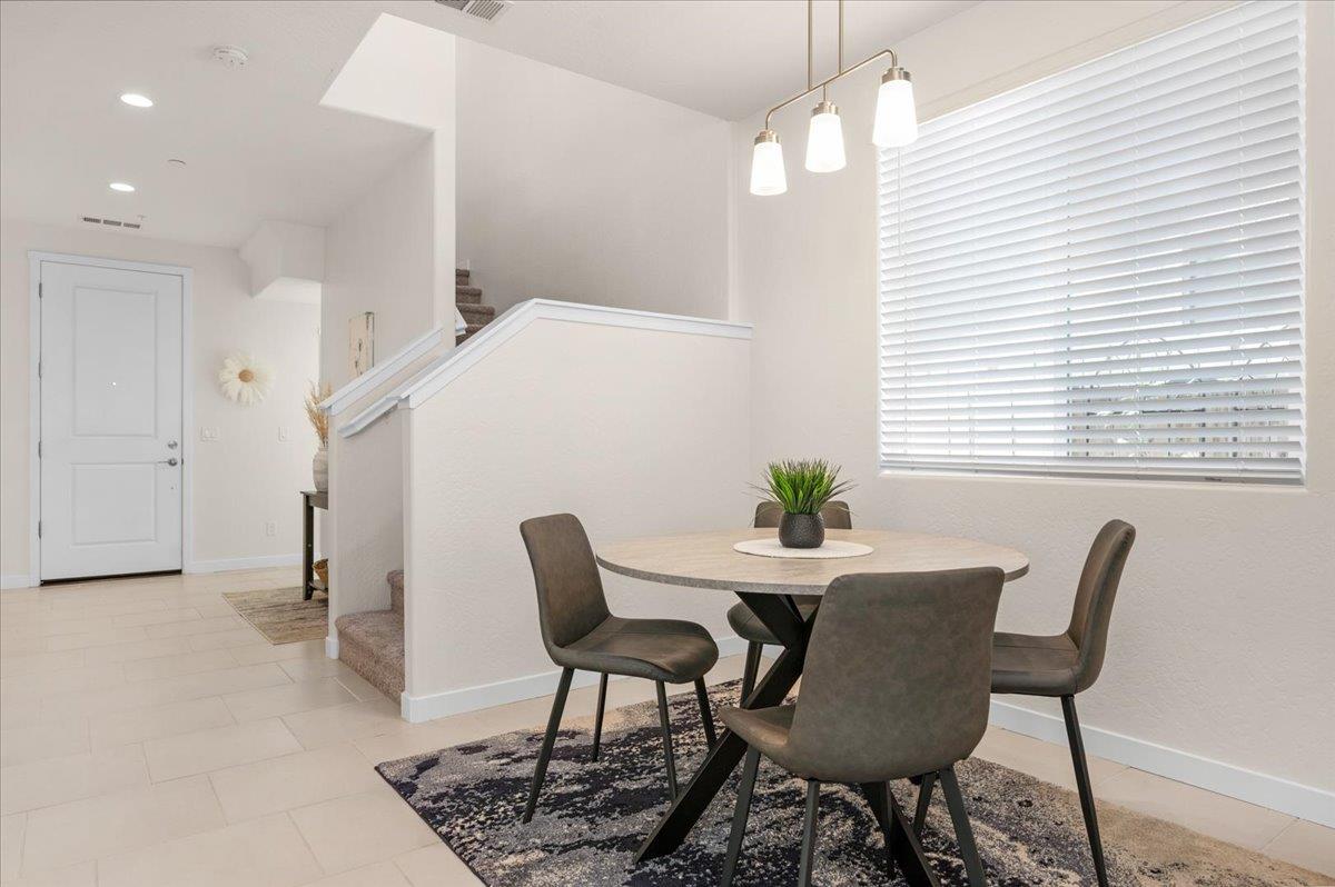 841 Corazon Avenue Clovis, CA 93619 - Photo 5 of 48