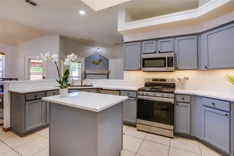 $439,000 | 3413 Lake Highlands Drive, Rowlett, TX 75088