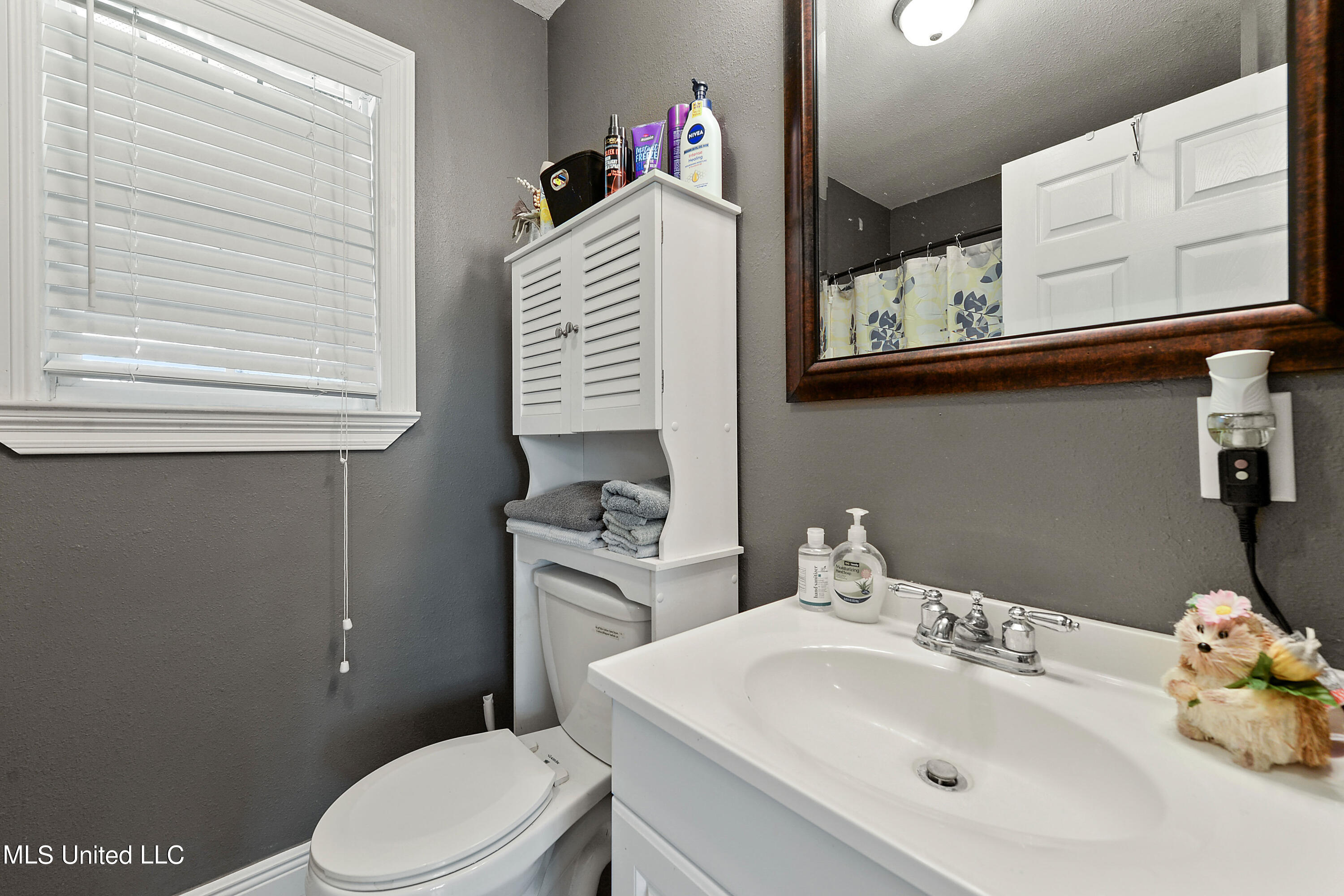 15 R Moran Road McHenry, MS 39561 - Photo 12 of 29 012