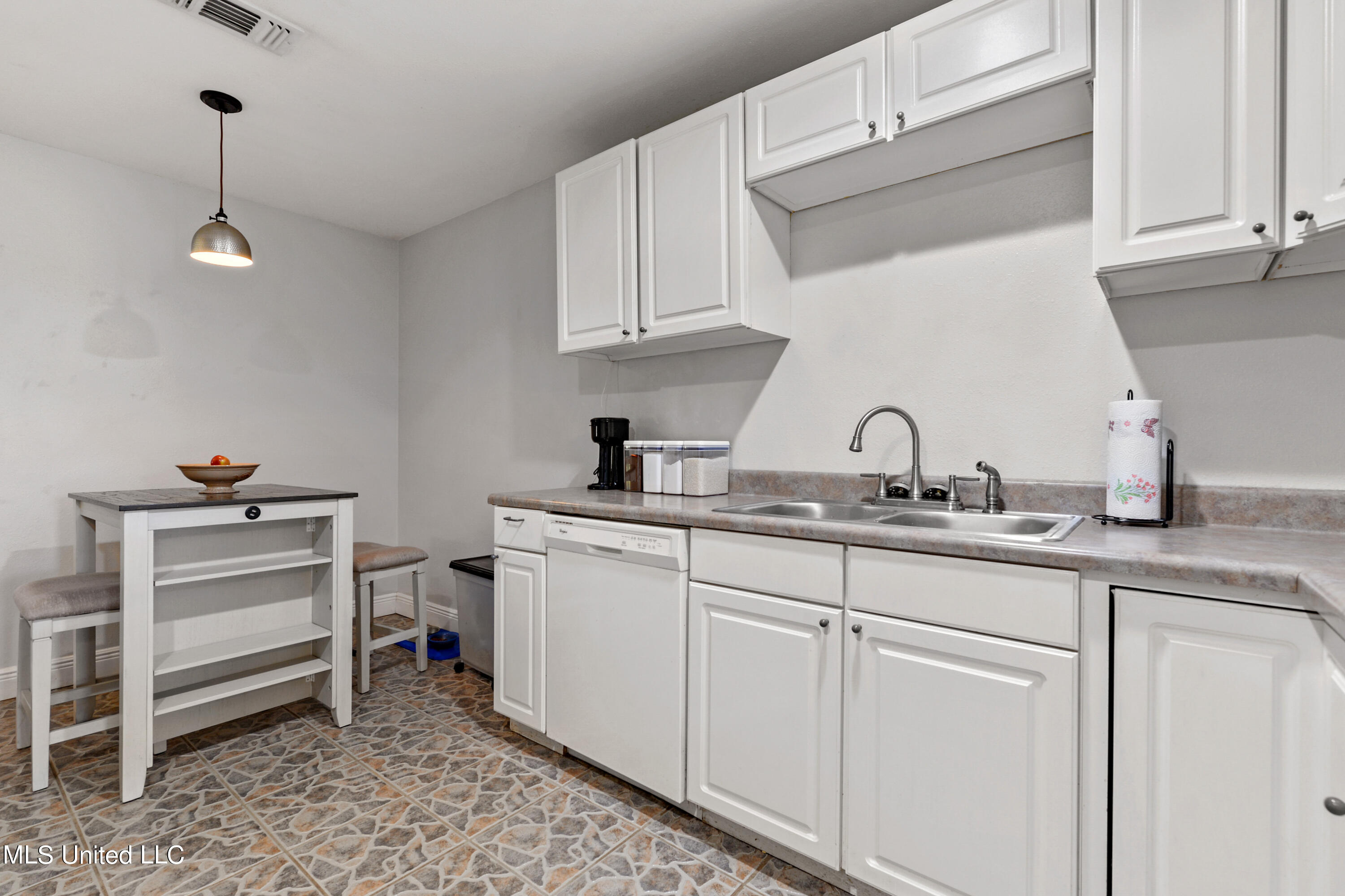 15 R Moran Road McHenry, MS 39561 - Photo 7 of 29 007