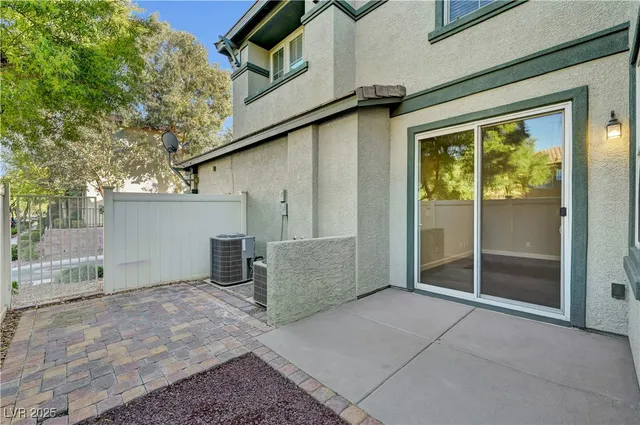 $2,300 | 1888 Via Firenze, Henderson, NV 89044