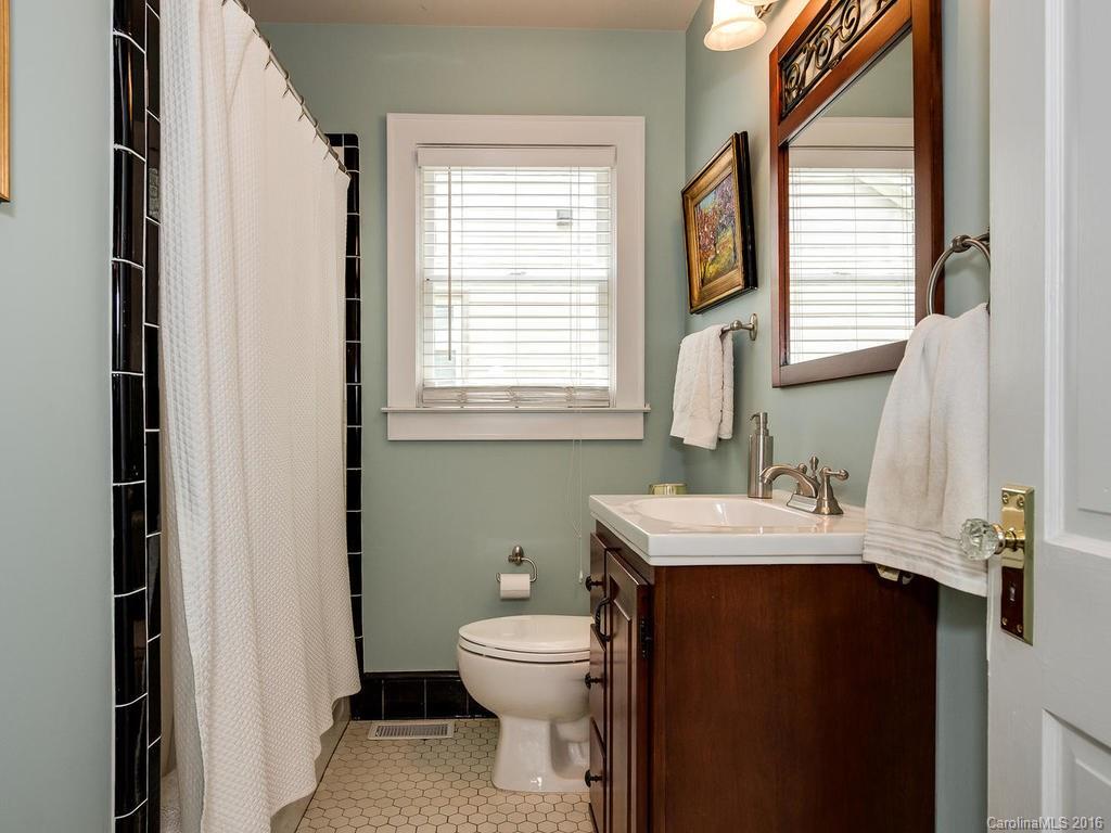 1633 Club Road Charlotte, NC 28205 - Photo 11 of 21 Gallery Image 11