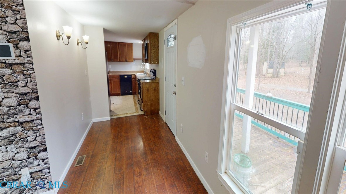 9909 Friendship Road Gloucester, VA 23061 - Photo 3 of 43