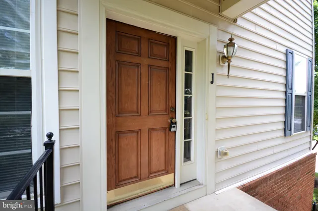 $2,000 | 6506 J Wiltshire Drive, Unit 201, Frederick, MD 21703