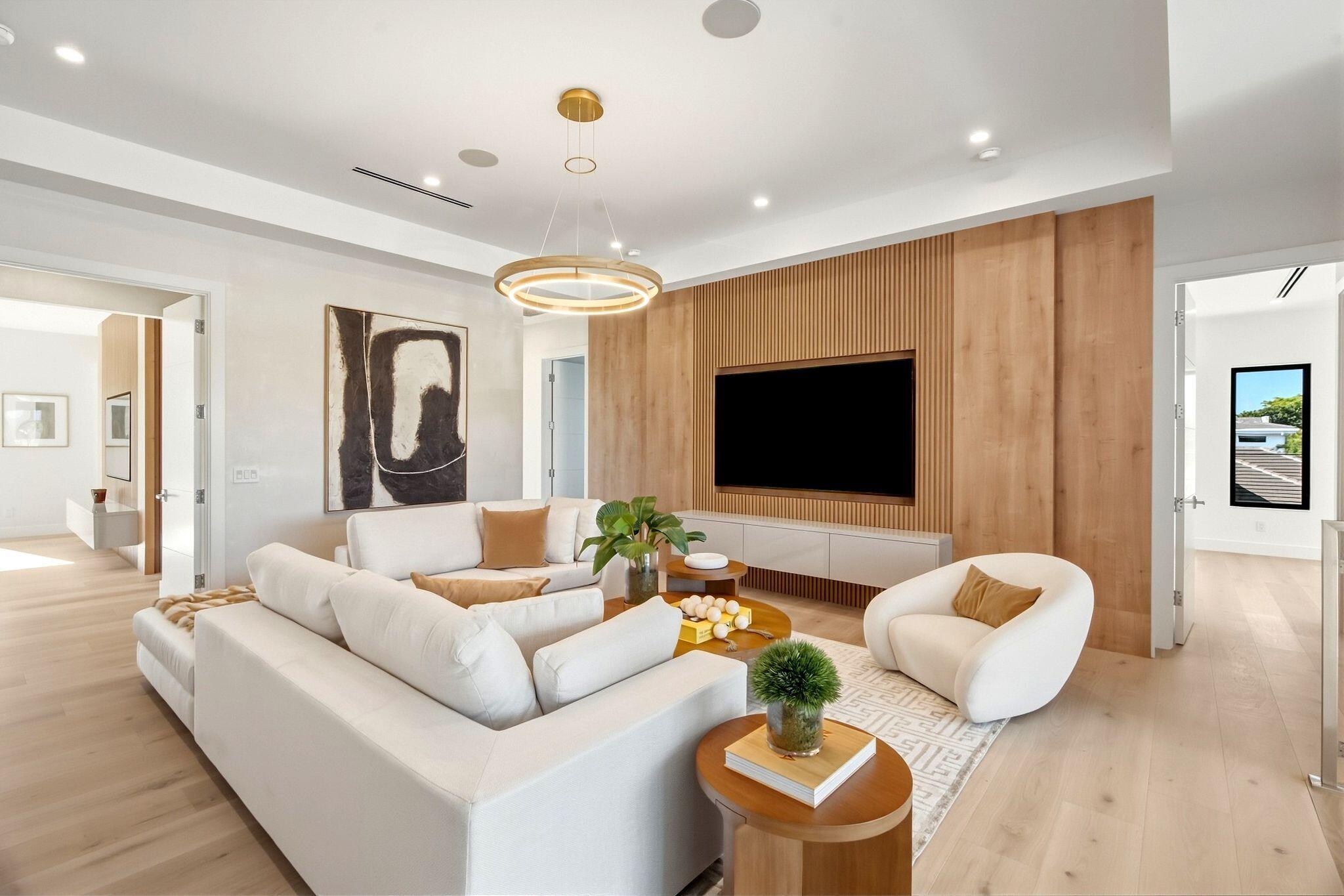 399 Northeast Spanish Court Boca Raton, FL 33432 - Photo 24 of 42 Living Room