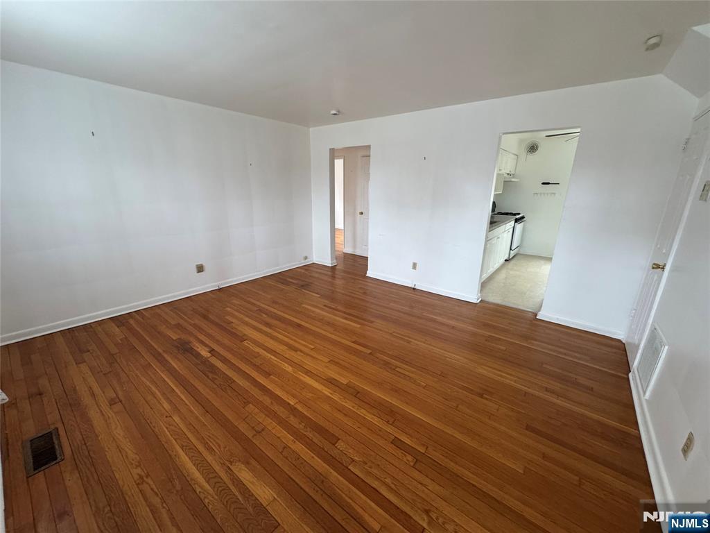 10 Engle Street, Unit 1 Tenafly, NJ 07670 - Photo 2 of 9