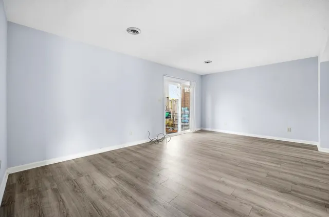 $199,500 | 4505 North Kings Highway, Unit C3, Myrtle Beach, SC 29577