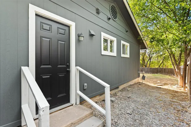 $2,300 | 7000 Carwill Drive, Austin, TX 78724