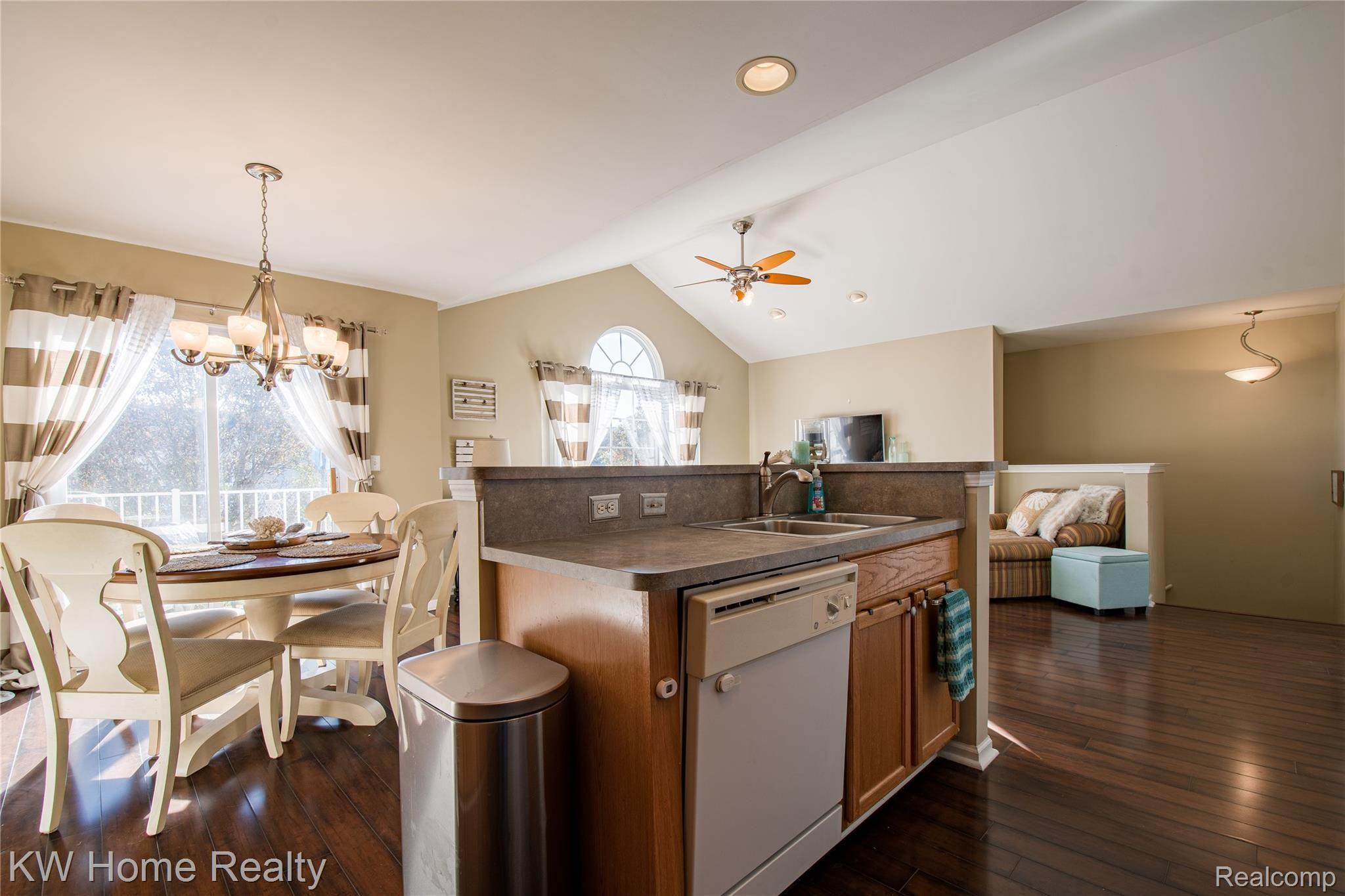 45643 Heather Ridge Drive Macomb, MI 48044 - Photo 12 of 22 45643 Heather Ridge HDR10.jpg