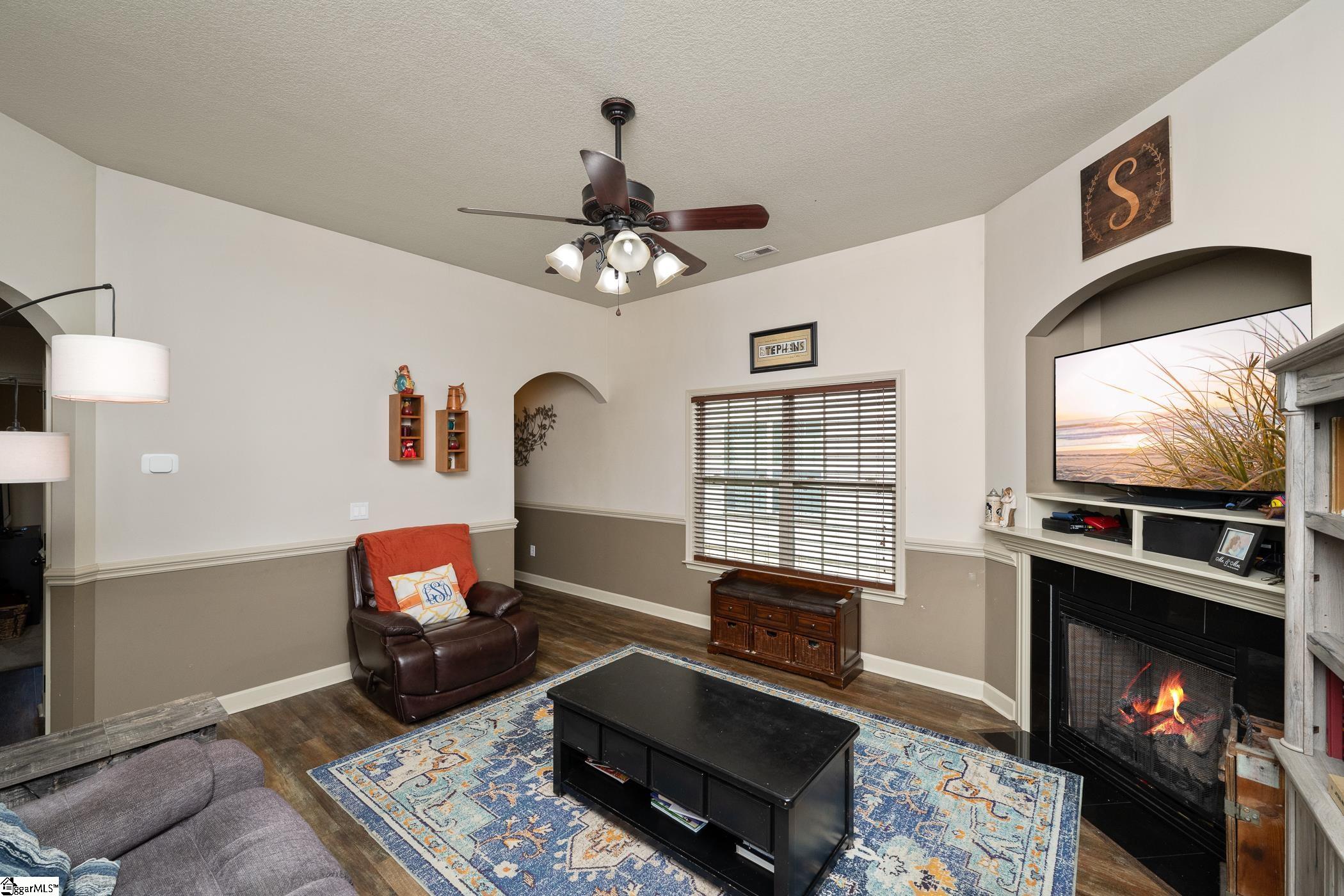 627 Clarion Court Boiling Springs, SC 29316 - Photo 4 of 25