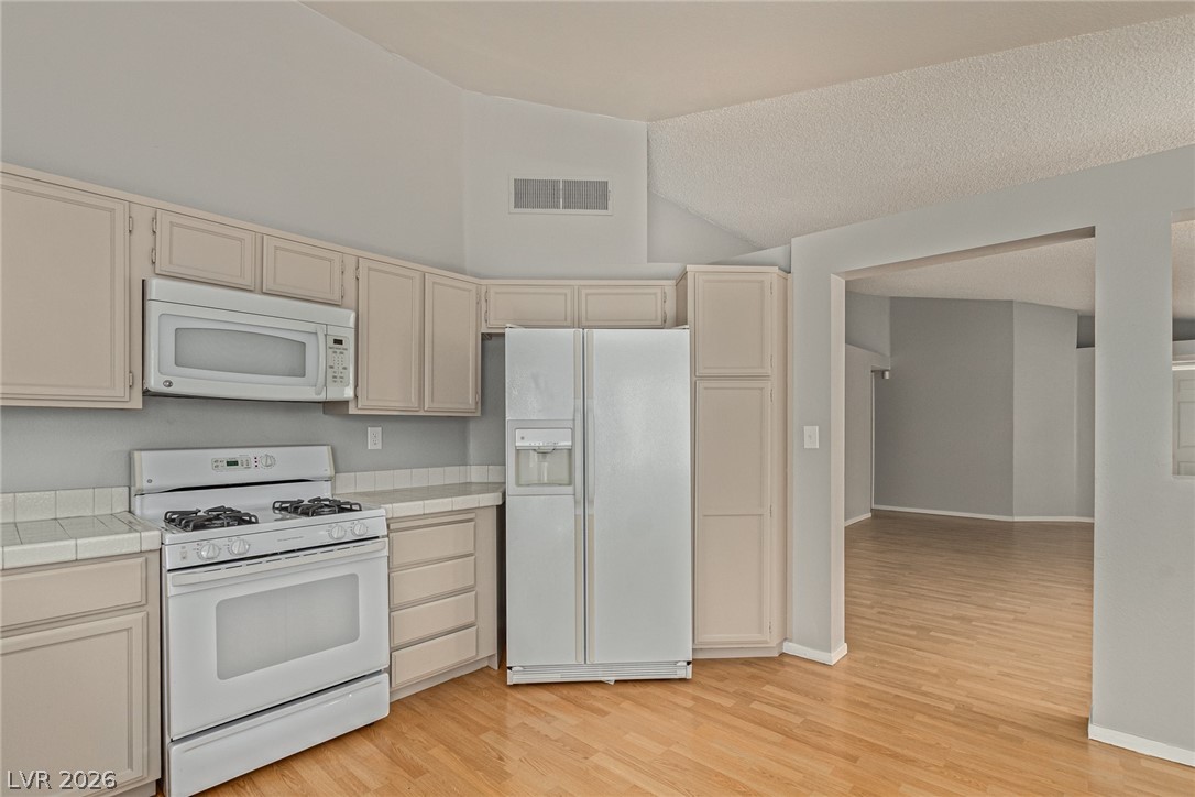 2689 Rungsted Street Las Vegas, NV 89142 - Photo 11 of 28