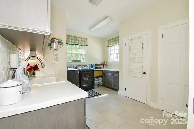 $569,000 | 711 Yadkin Street, Albemarle, NC 28001