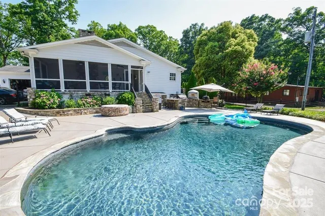 $569,000 | 711 Yadkin Street, Albemarle, NC 28001