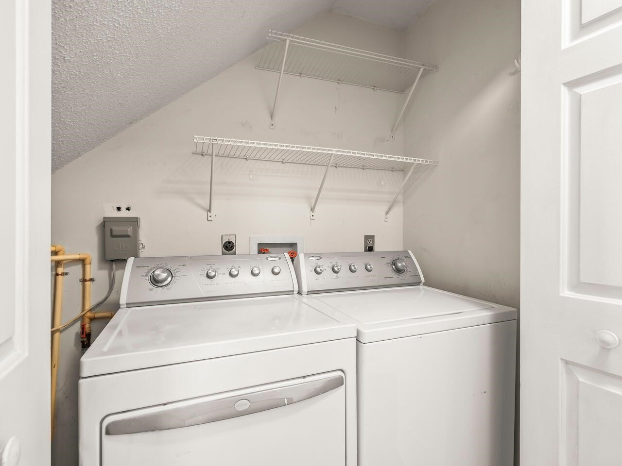 118 Shady Spring Place Durham, NC 27713 - Photo 22 of 33 a utility room with dryer and washer