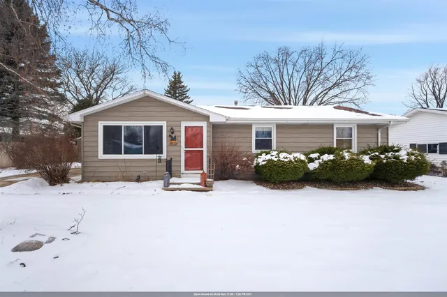 $289,900 | 1003 Cedar Street, Little Chute, WI 54140