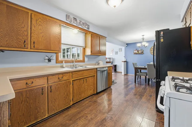 $289,900 | 1003 Cedar Street, Little Chute, WI 54140