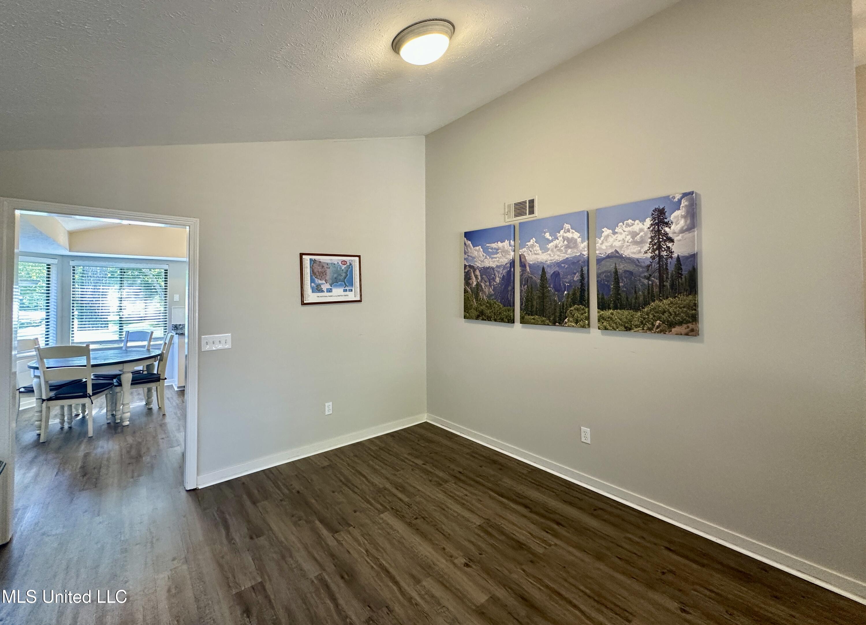 157 Caribbean Cove Clinton, MS 39056 - Photo 15 of 39 Formal Dining