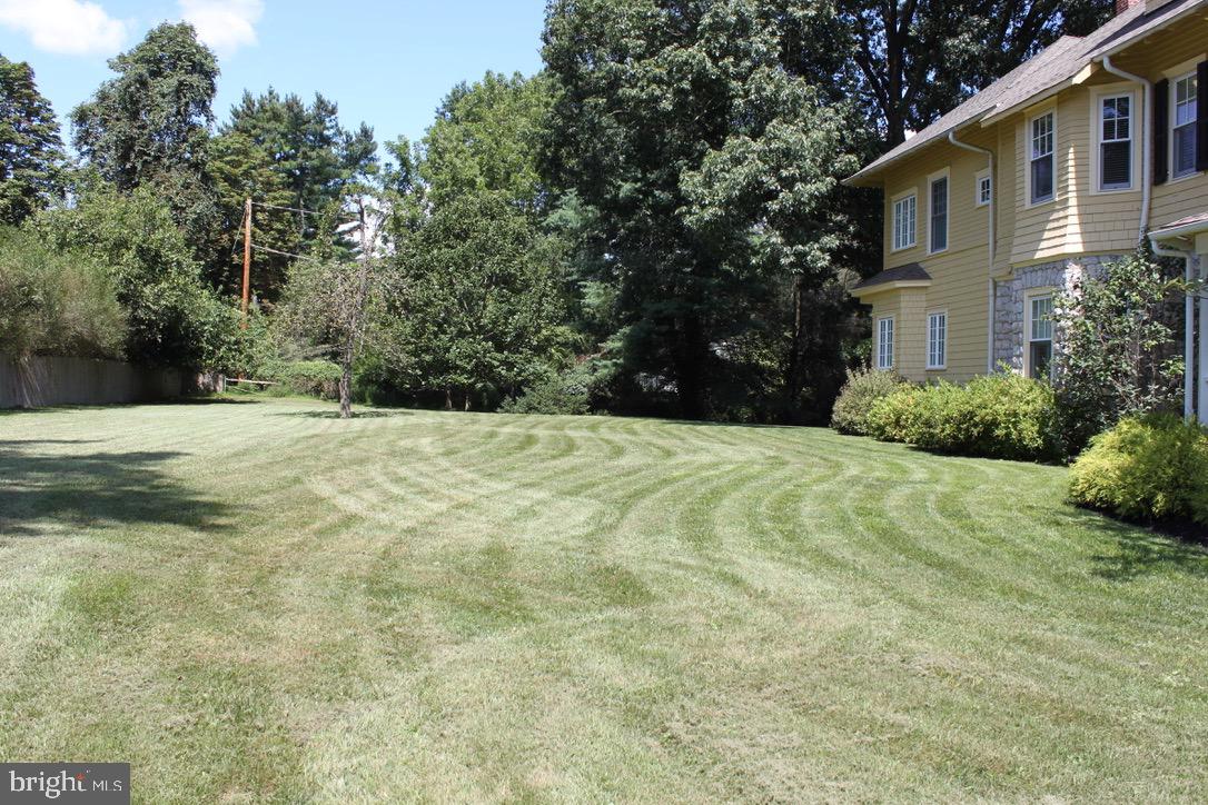 1571 North Valley Road Malvern, PA 19355 - Photo 68 of 93 Expansive lawn