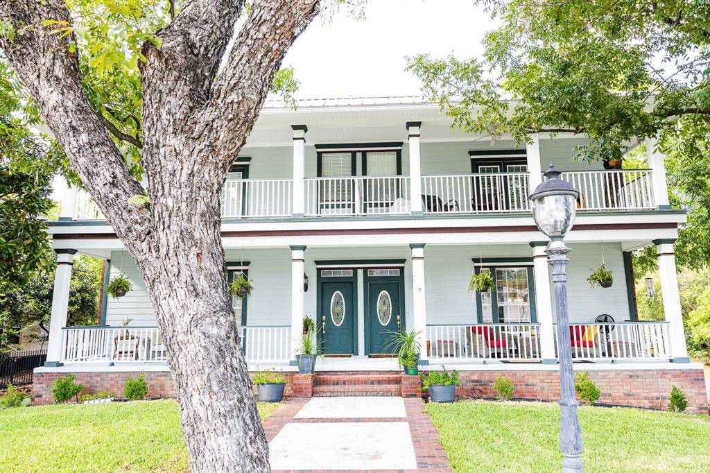 300 West Spring Street Weatherford, TX 76086 - Photo 1 of 37 Gallery Image 1