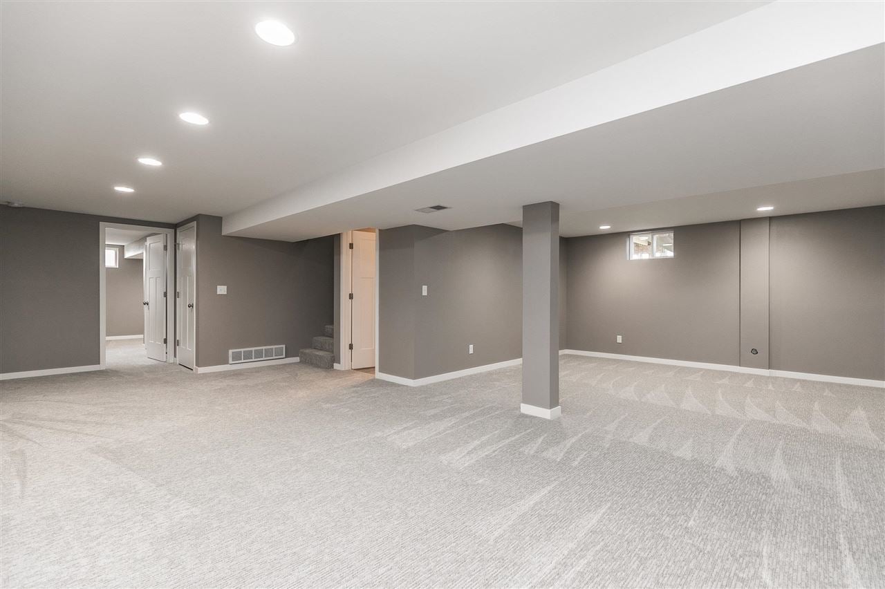 1815 Highland Road Ely, IA 52227 - Photo 27 of 36 Gallery Image 27