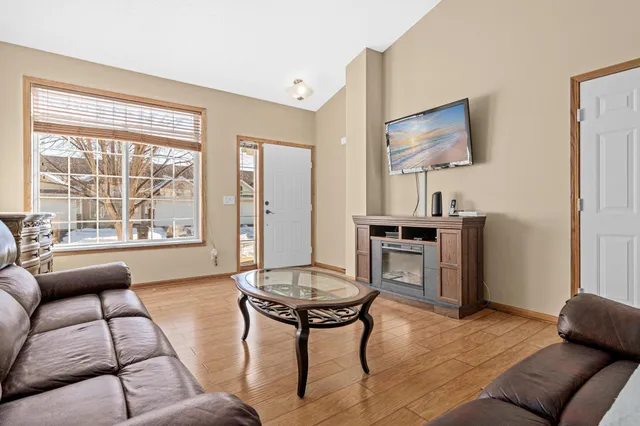 $260,000 | 416 Creekside Drive, Buffalo, MN 55313