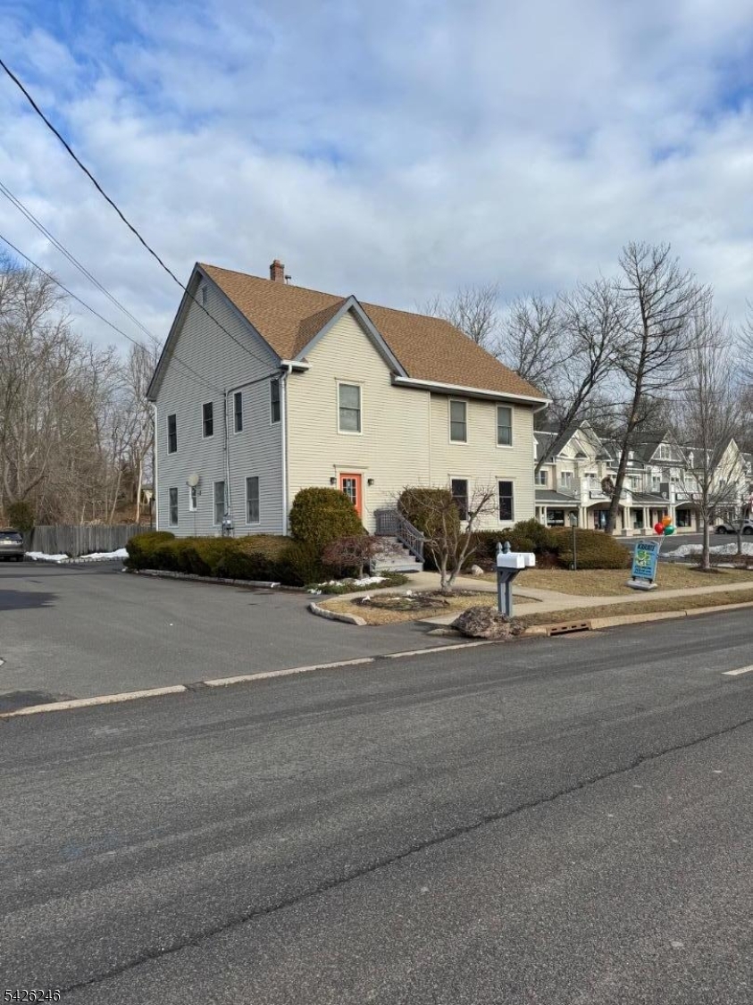 630 Valley Road Gillette, NJ 07933 - Photo 2 of 30 a view of street with cars