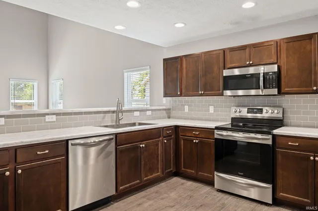 $305,000 | 1125 Robin Court, Greentown, IN 46936