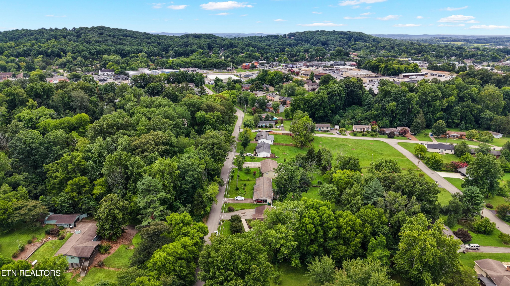 217 Wakefield Road Knoxville, TN 37922 - Photo 37 of 40 Gallery Image 37