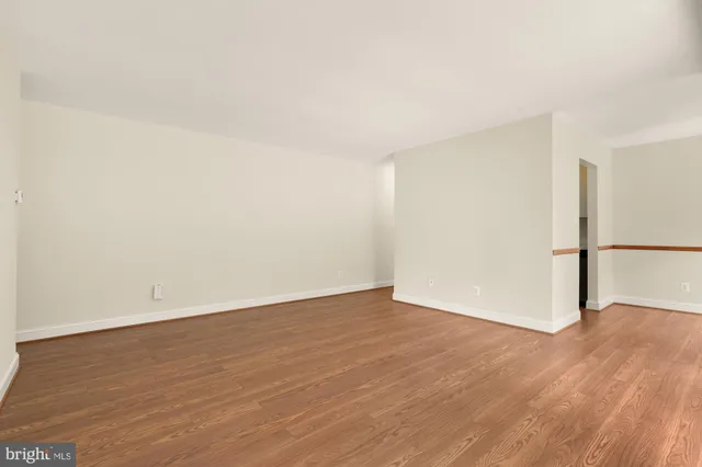 $235,000 | 3975 Lyndhurst Drive, Unit 103, Fairfax, VA 22031