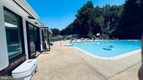 $235,000 | 3975 Lyndhurst Drive, Unit 103, Fairfax, VA 22031