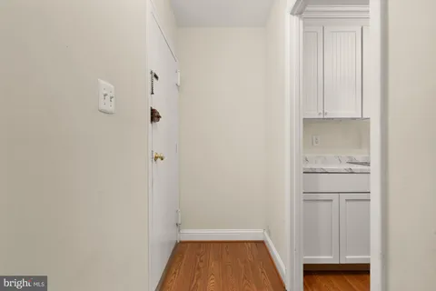 $235,000 | 3975 Lyndhurst Drive, Unit 103, Fairfax, VA 22031