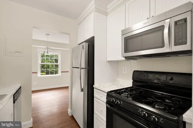 $235,000 | 3975 Lyndhurst Drive, Unit 103, Fairfax, VA 22031