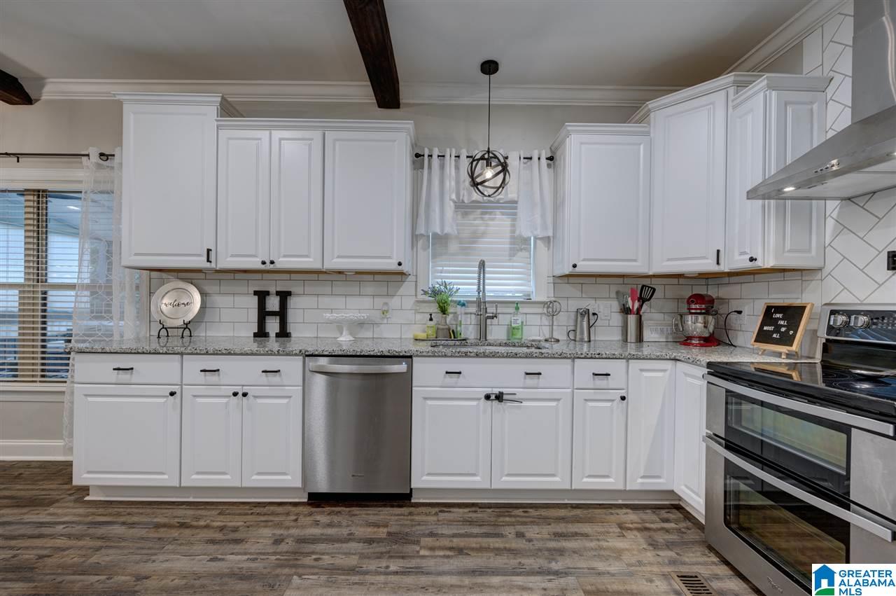 1016 Sedgefield Circle Morris, AL 35116 - Photo 5 of 35