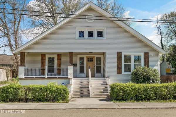 $300,000 | 612 North Chestnut Street, Knoxville, TN 37914