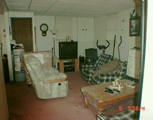 10 Primrose Road McDonald, PA 15057 - Photo 5 of 8 Den/Family/Great Room.