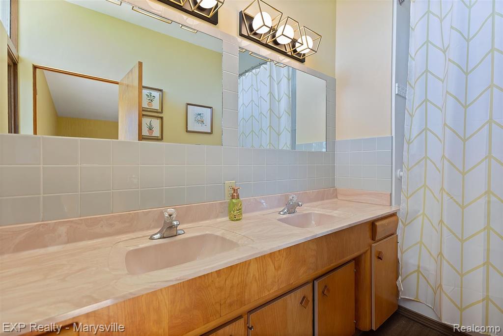 4349 North River Road Fort Gratiot, MI 48059 - Photo 19 of 63 Gallery Image 19