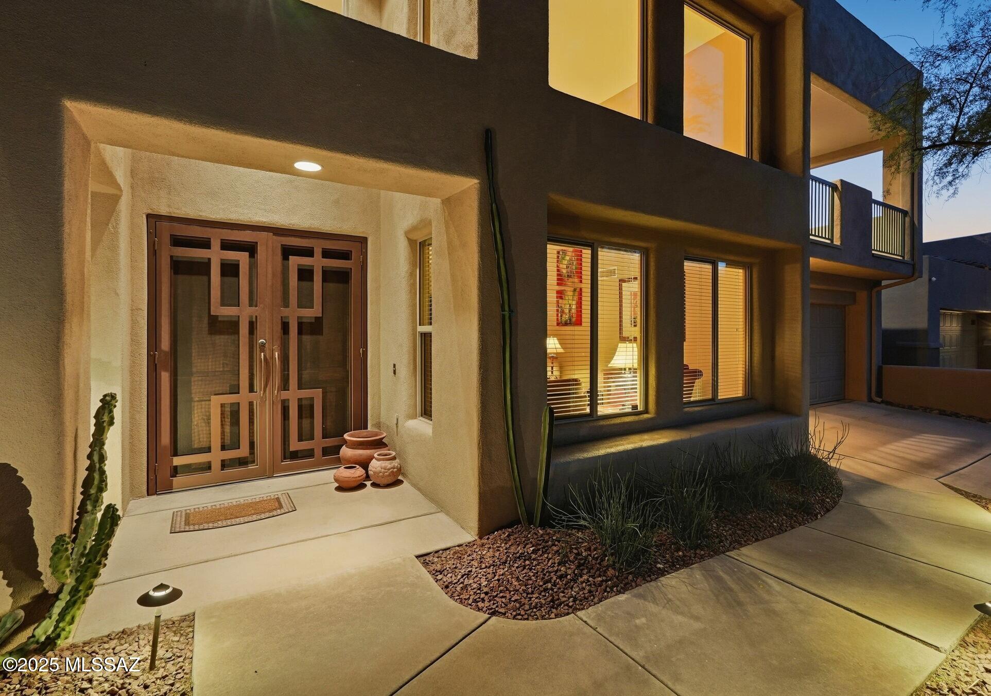 7452 East Ridge Point Road Tucson, AZ 85750 - Photo 38 of 42 Front Entry
